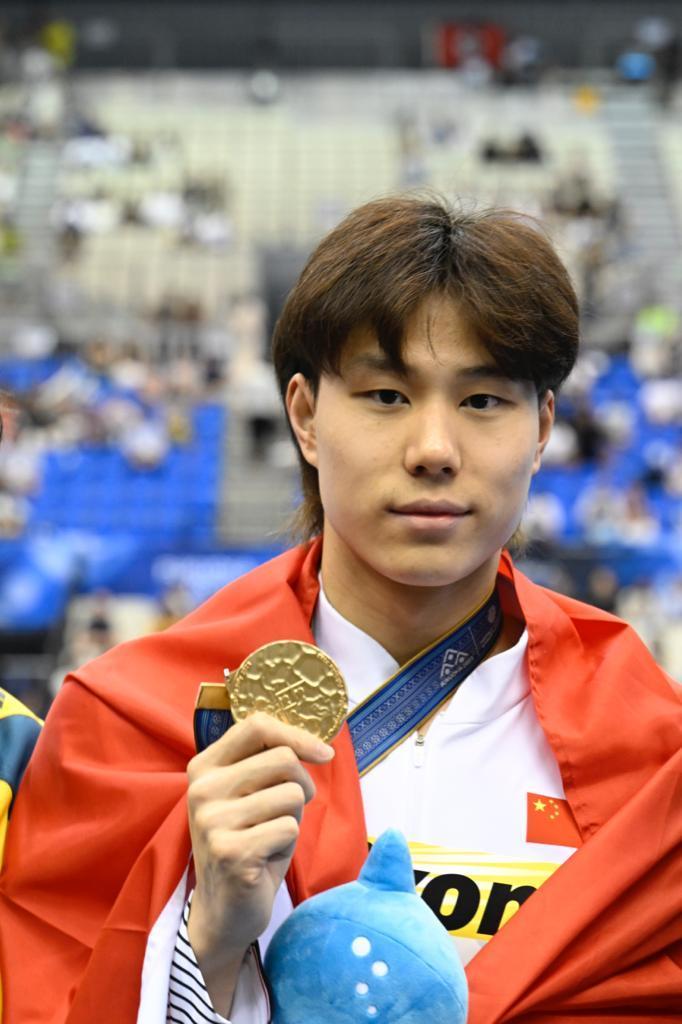 运动员心系祖国,鏖战赛场力拼金牌三尺台 运动员心系祖国,鏖战赛场力拼金牌三尺台