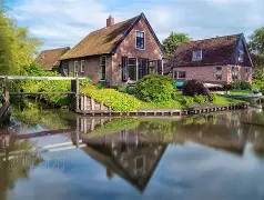 包含荷兰田径队新秀崭露头角，刷新个人最好成绩的词条