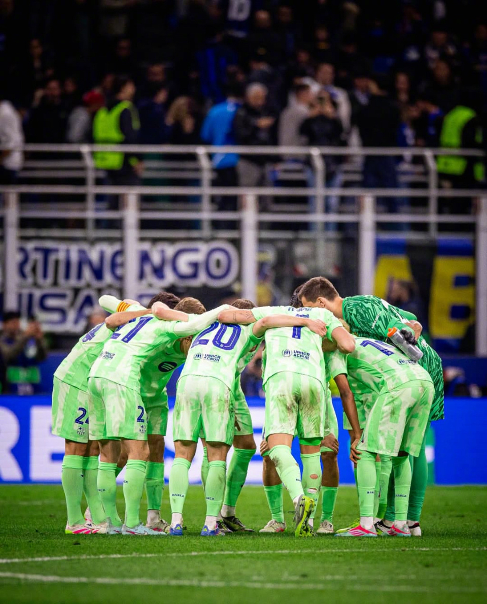 巴塞罗那豪取三分，轻松晋级的简单介绍