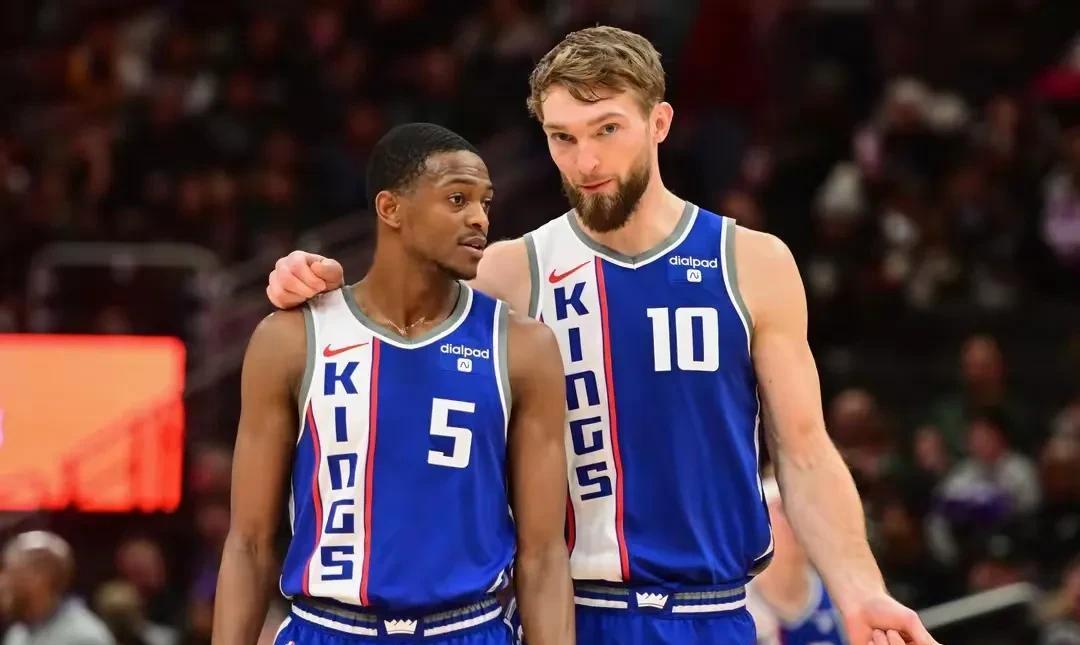 关于魔术翻盘掘金，福克斯关键制胜的信息