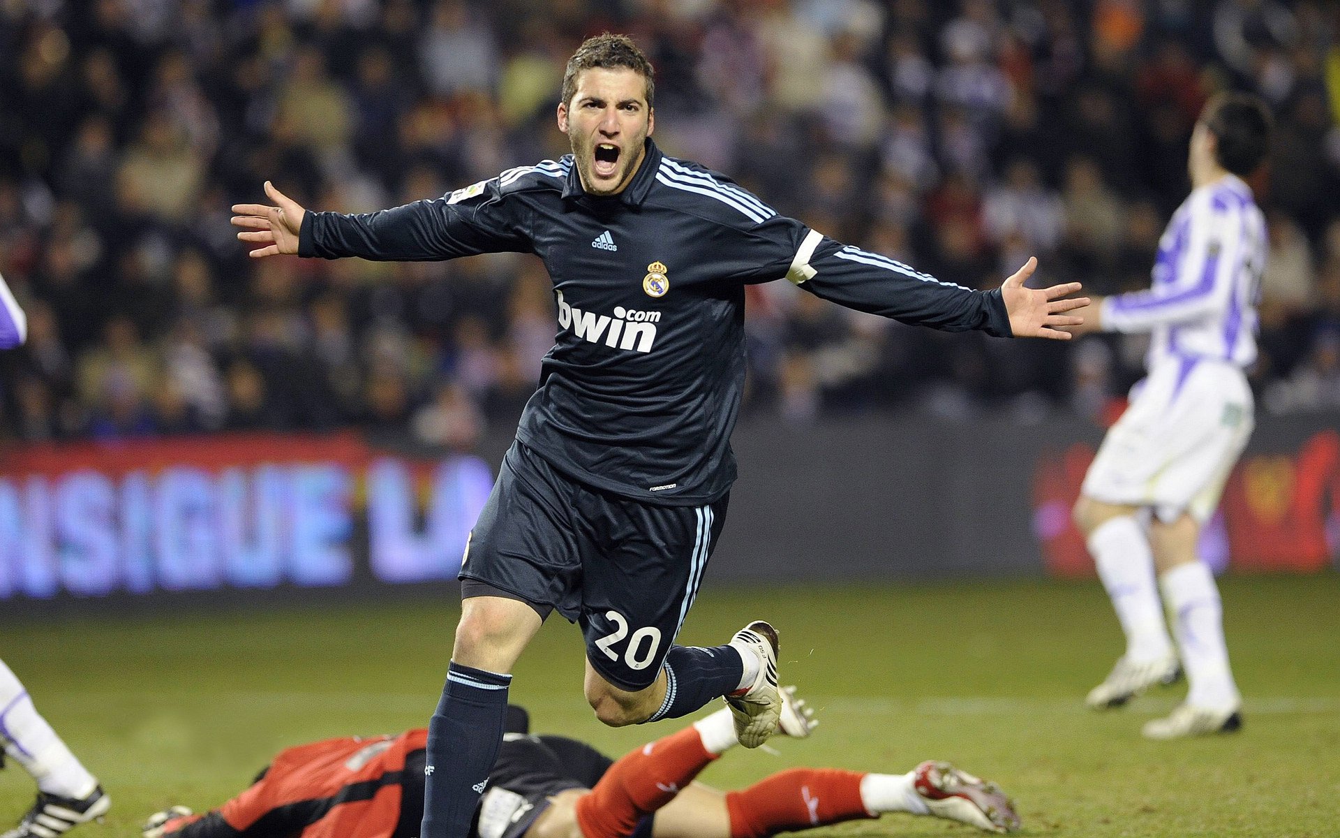 西决生死战焦点战，比利时鏖战阿根廷，一场定义时代的对决