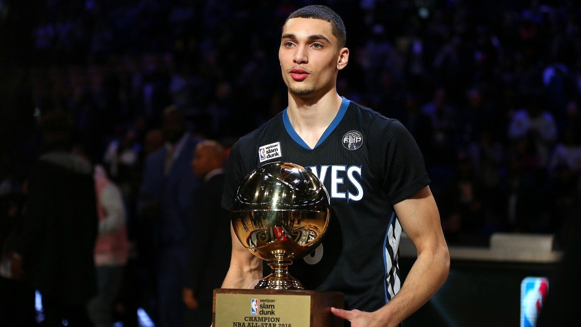 马刺力克篮网，利拉德点燃赛场，一场跨越时空的篮球盛宴