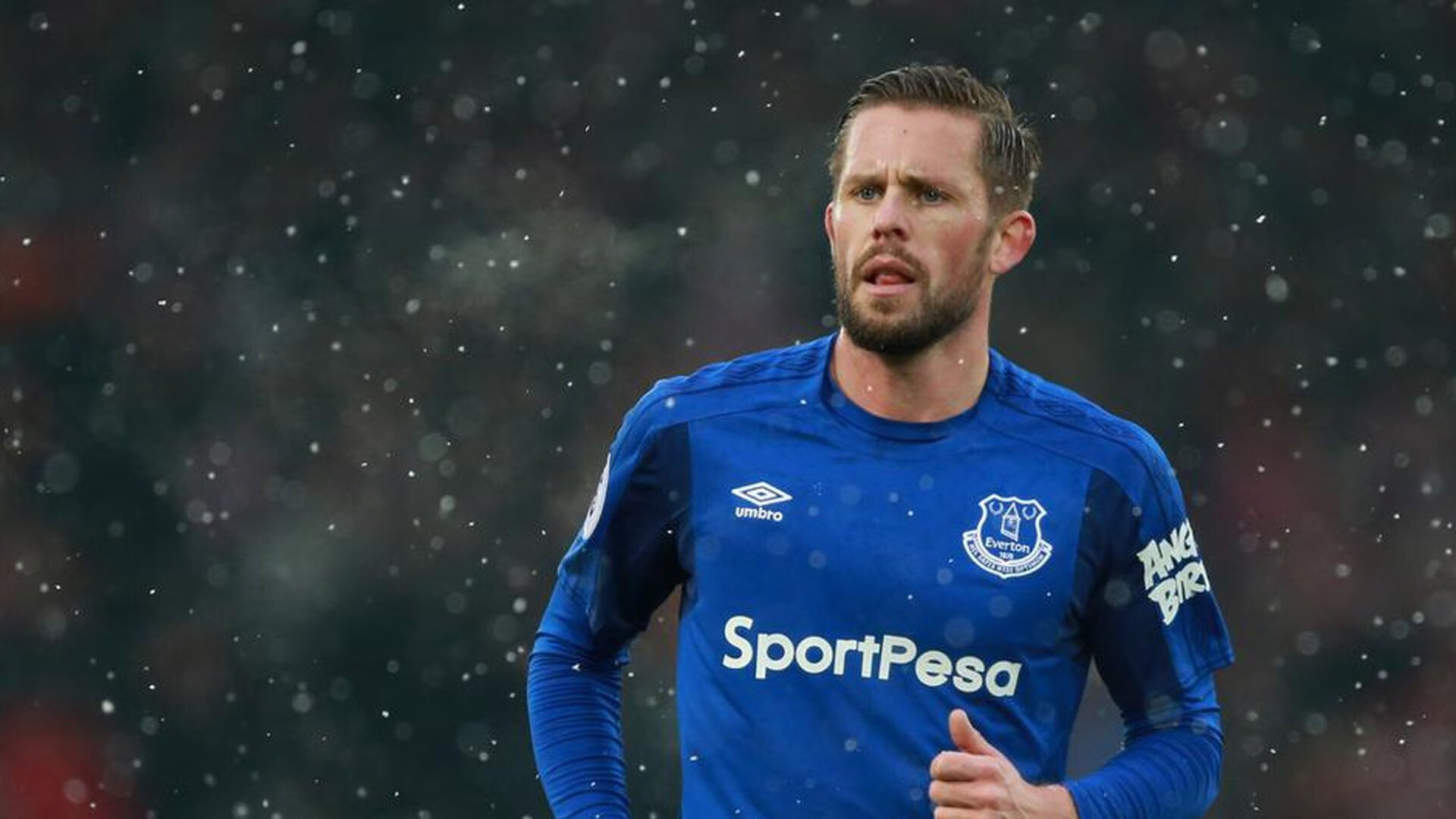 绝境高光！易建联独扛大旗，广东加时险胜太阳守住荣耀